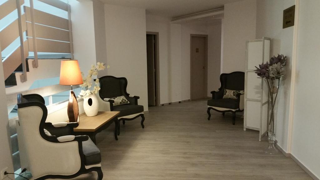 Hotel Le Chantereigne Les Noes-pres-Troyes Экстерьер фото