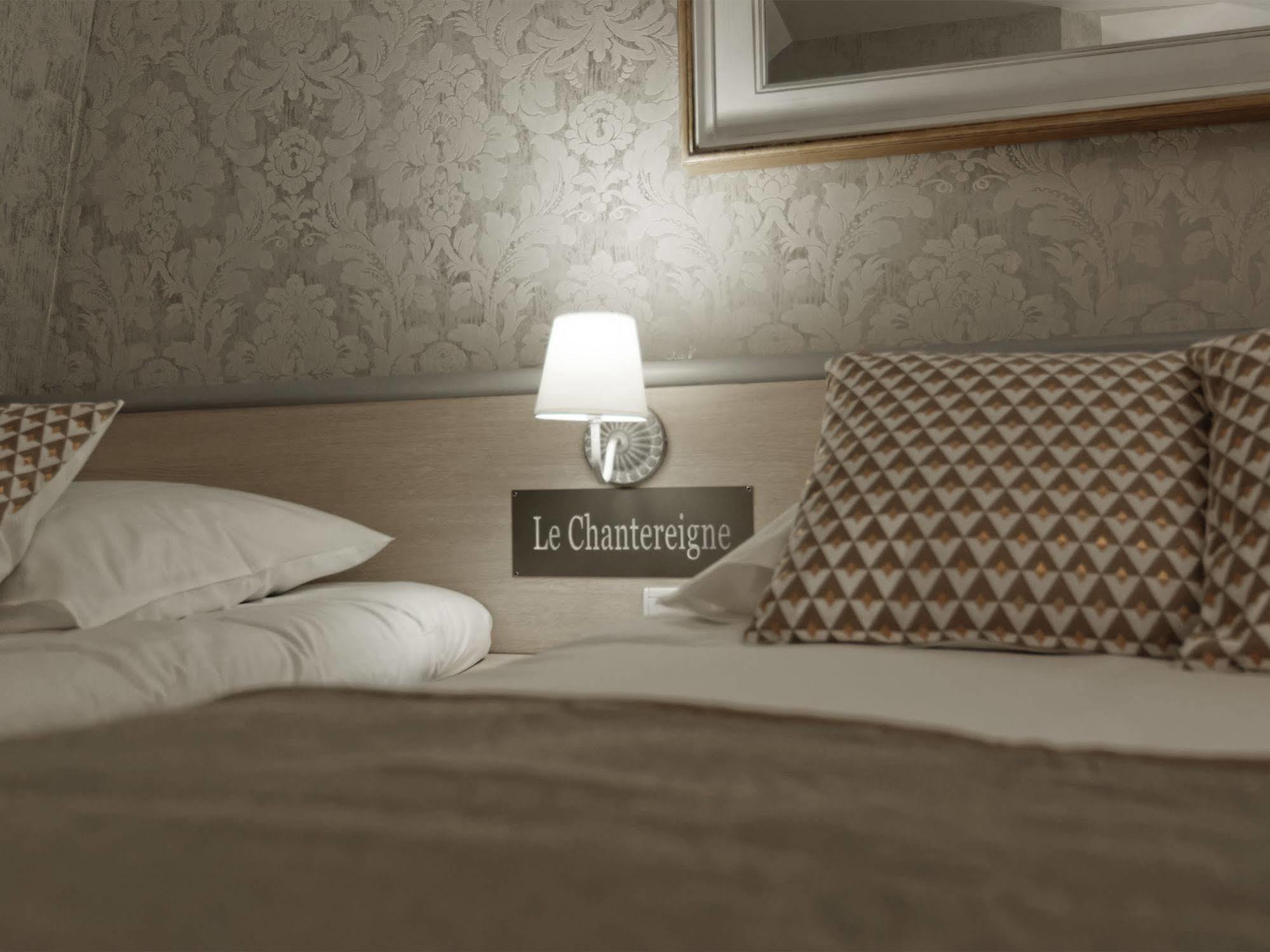 Hotel Le Chantereigne Les Noes-pres-Troyes Экстерьер фото