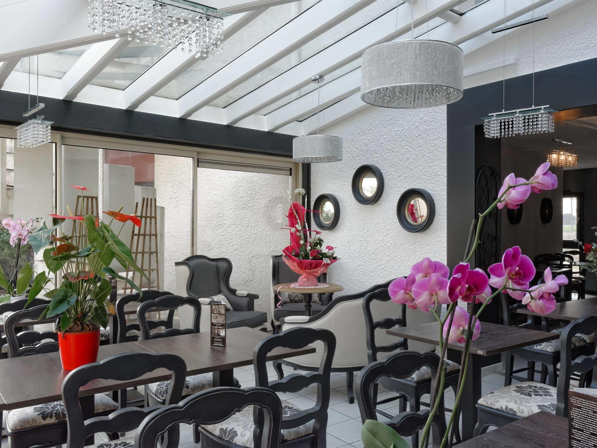 Hotel Le Chantereigne Les Noes-pres-Troyes Экстерьер фото
