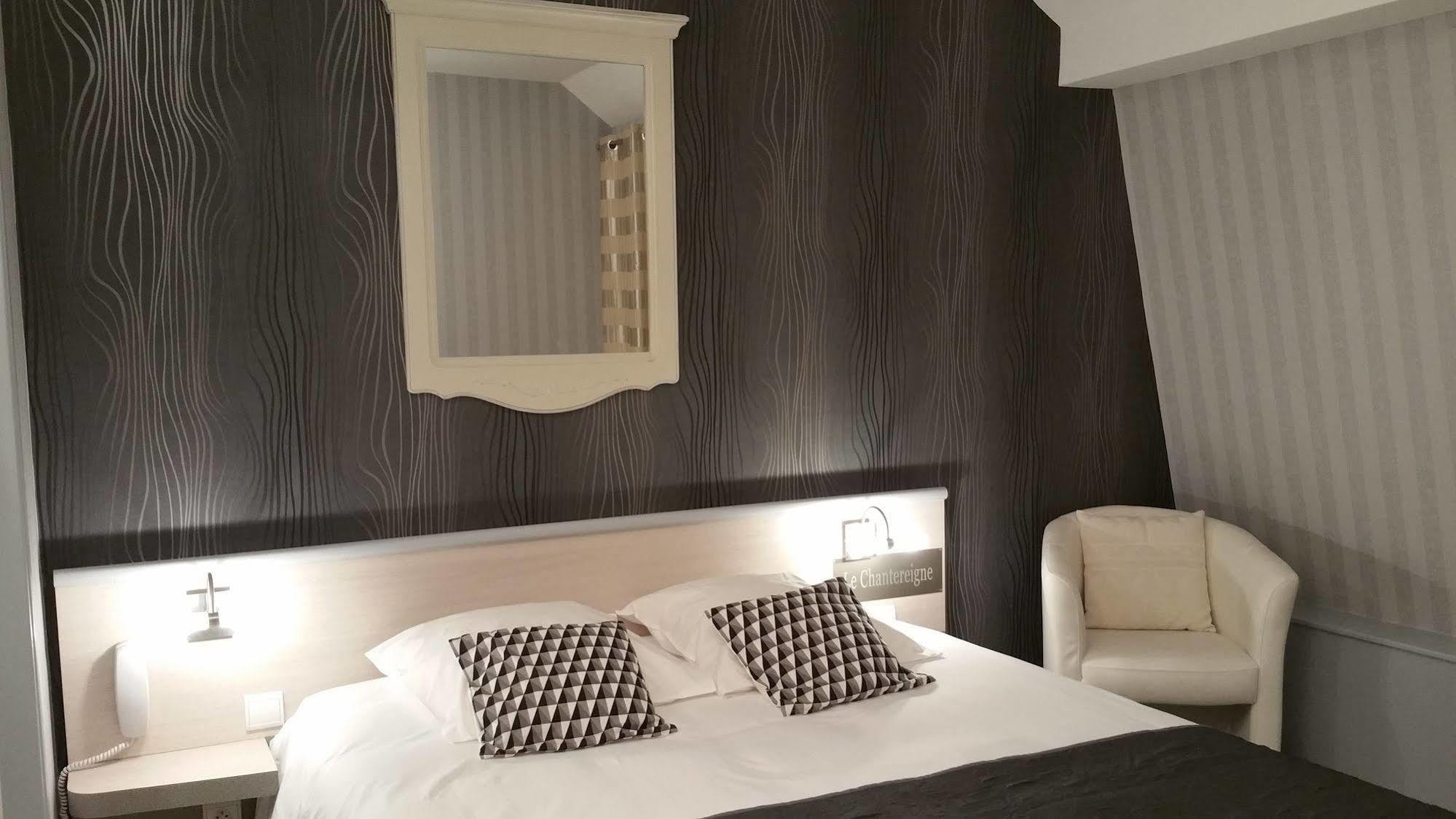 Hotel Le Chantereigne Les Noes-pres-Troyes Экстерьер фото